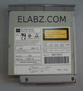 Toshiba XM-1402B laptop CD-ROM drive to be opened